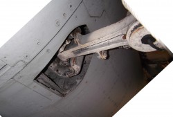 F-14 MLG Side Brace.jpg